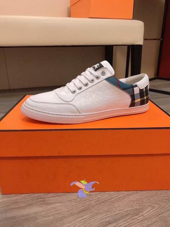 Picture of Burberry Shoes _SKUBurberrysz38-44ngh02471974